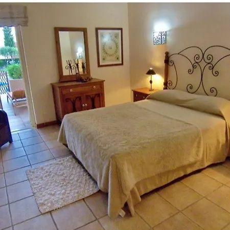 Citadela I, Golfe, Pool And Falesia Apartment